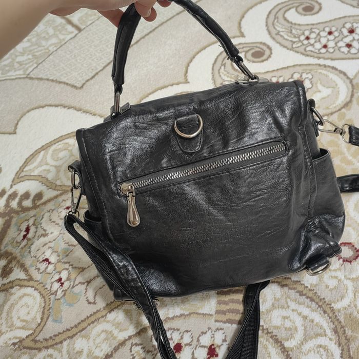 продается сумка через плечо