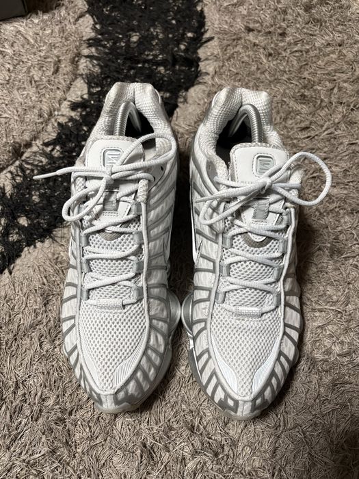 Nike Shox “Chrome Pure Platinum White”