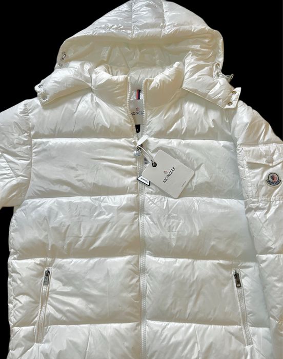SPECIAL - Geaca Alba Lucioasa de Iarna Moncler cu puf Maya groasa noua