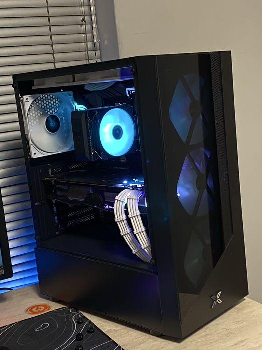 Геймарски компютър 1080ti ryzen 3600
