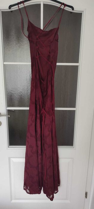 Rochie noua lunga eleganta marime XS-potrivita pentru banchet sau nunta