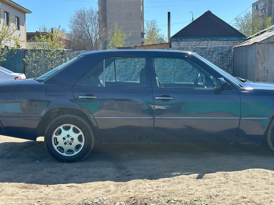 Продам Мерседес w124.  Е280. M 104.