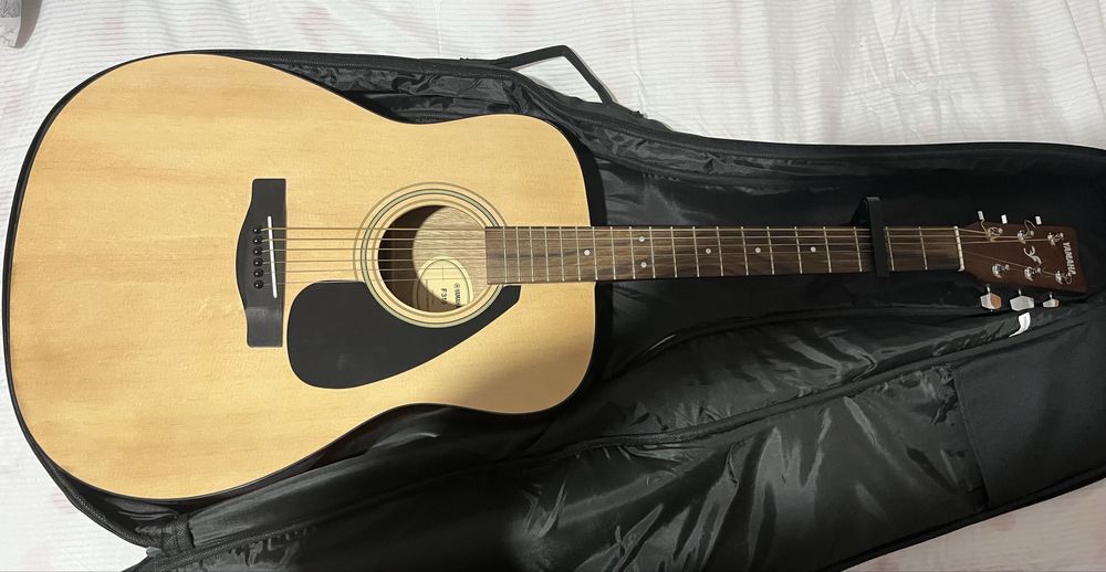 Гитара Yamaha F310 акустическая