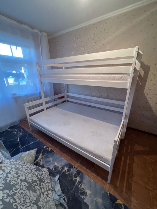 Двухъярусная кровать