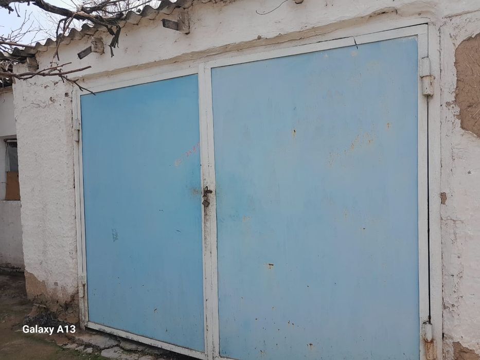 Продаётся дом в Кибрае с земельных участком