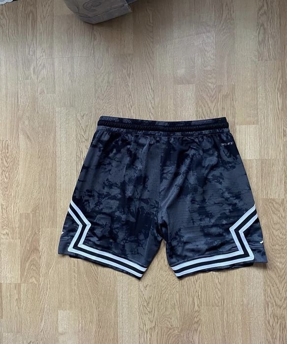 Pantaloni scurti jordan marimea xl