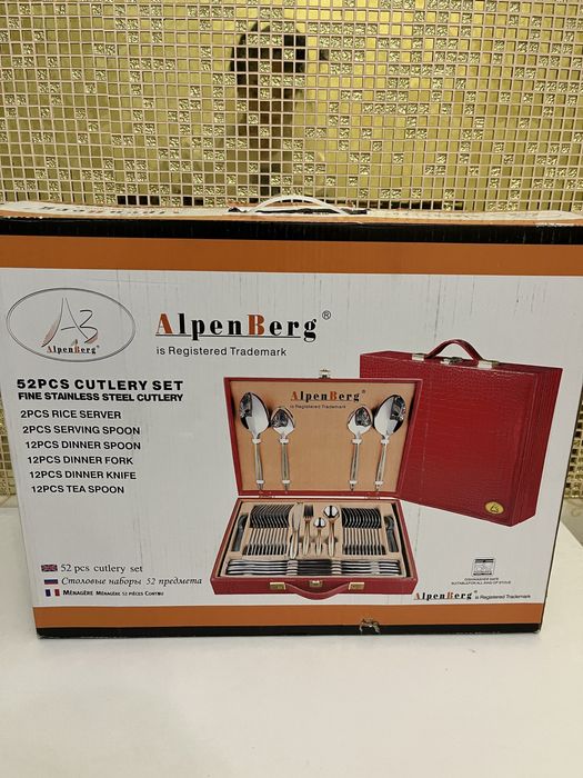 Продам 2 столовых набора на 24 персон