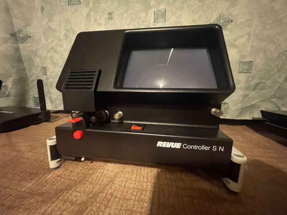 REVUE Controller S/N Super 8(Germania anii ’70)