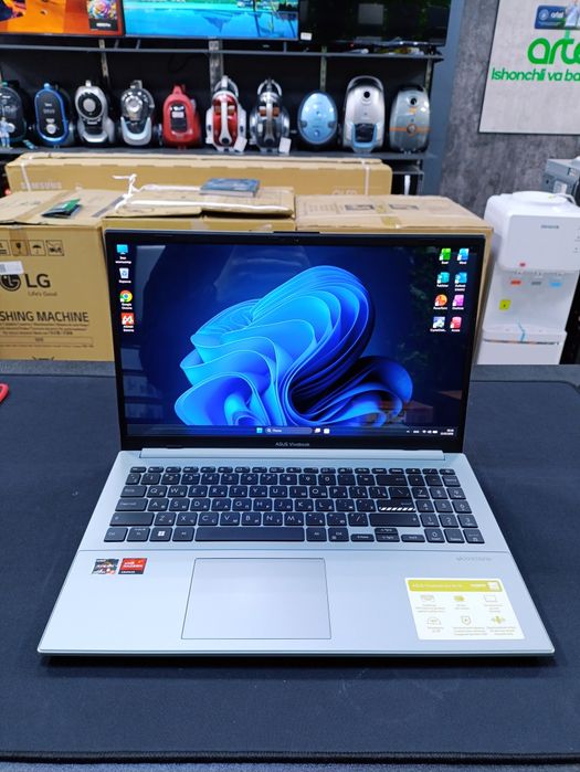 Asus VivoBook 15 OLED
