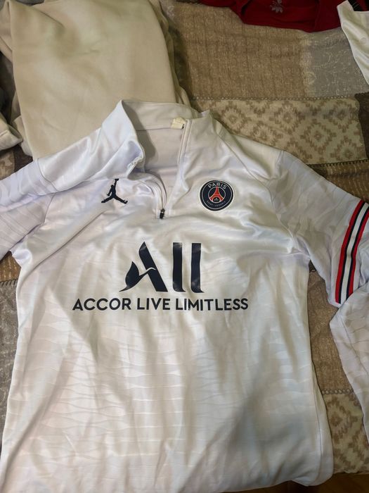 Мъжки маркови суичъри