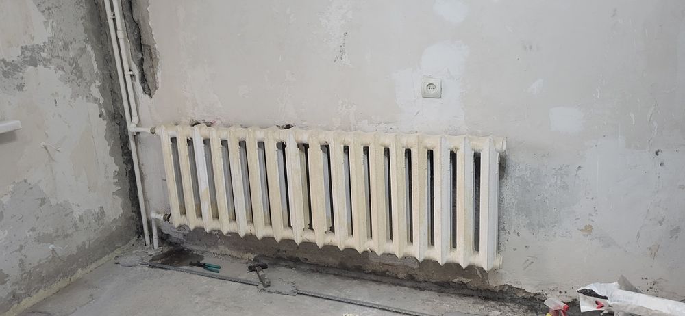 Продам чугунные батареи