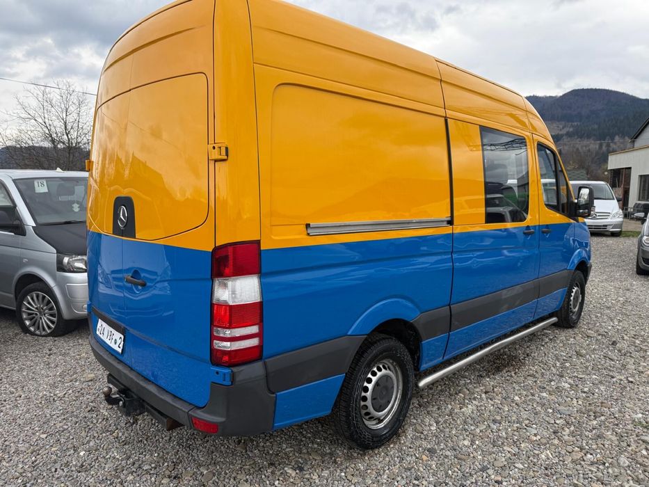 Mercedes Sprinter mixt cu 7 locuri