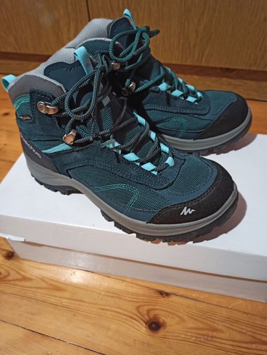 Дамски туристически обувки