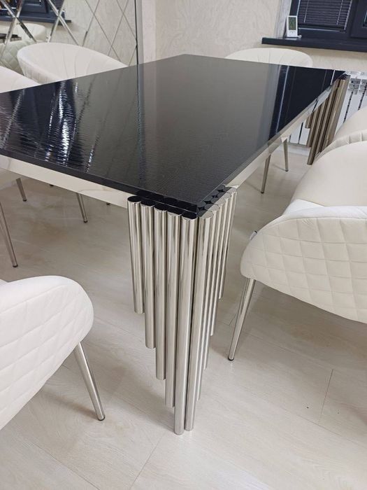FURNIGLASS – Ishonch qozongan mebel