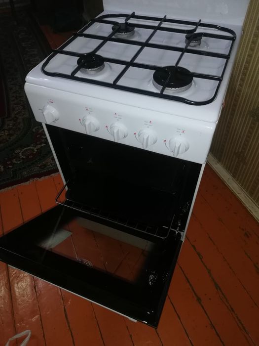 Продам газовую плиту