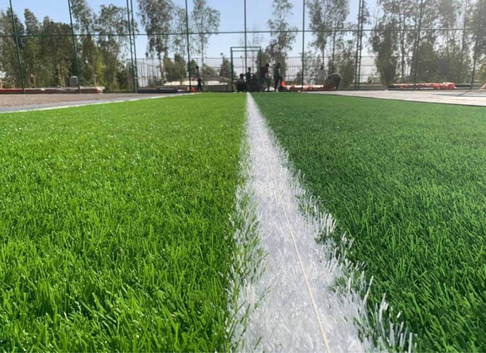 Suniy gazon iskustvenniy