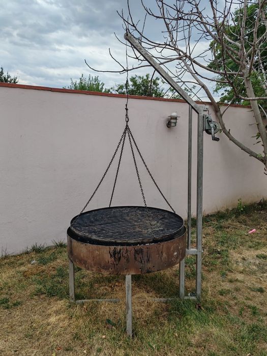 Gratar din inox suspendat