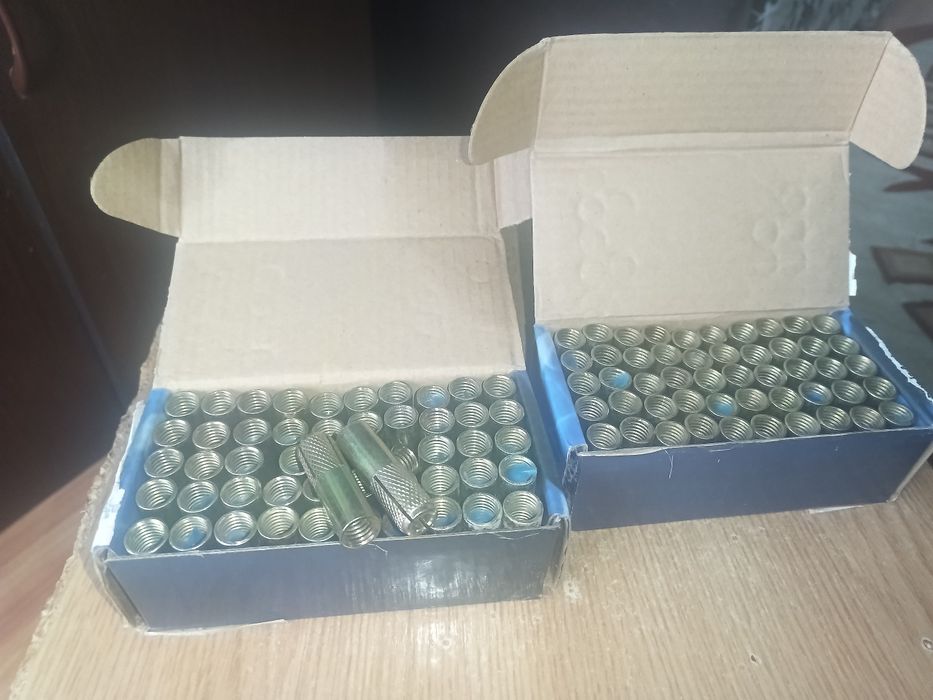 Vând conexpanduri M10, piulițe expandabile pentru tija filetata