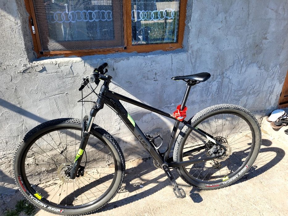 Bicicleta cube pro