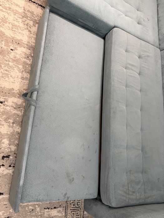 Продам диван в хорошем качестве