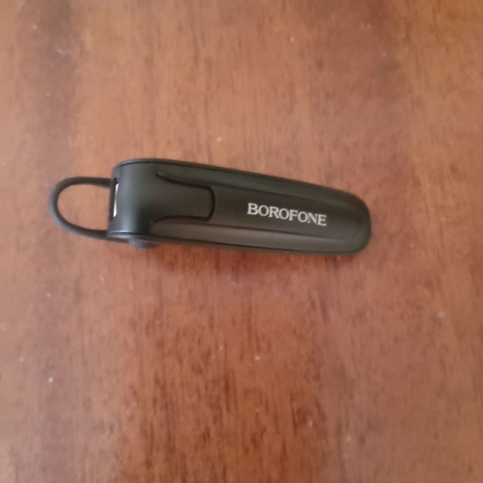 Продается гарнитура для сотовых.