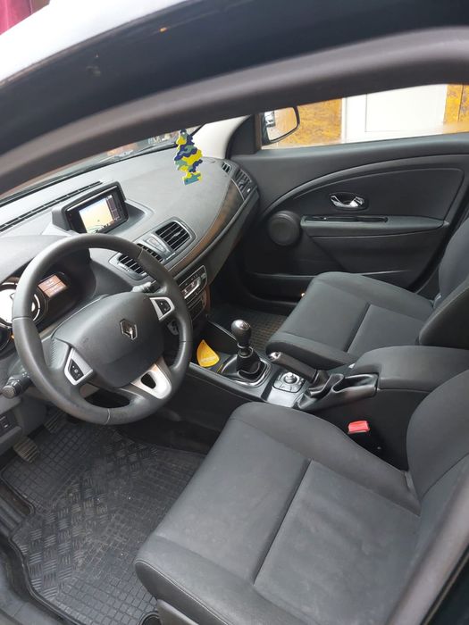 RENAULT Megane 2013 — imagine 2