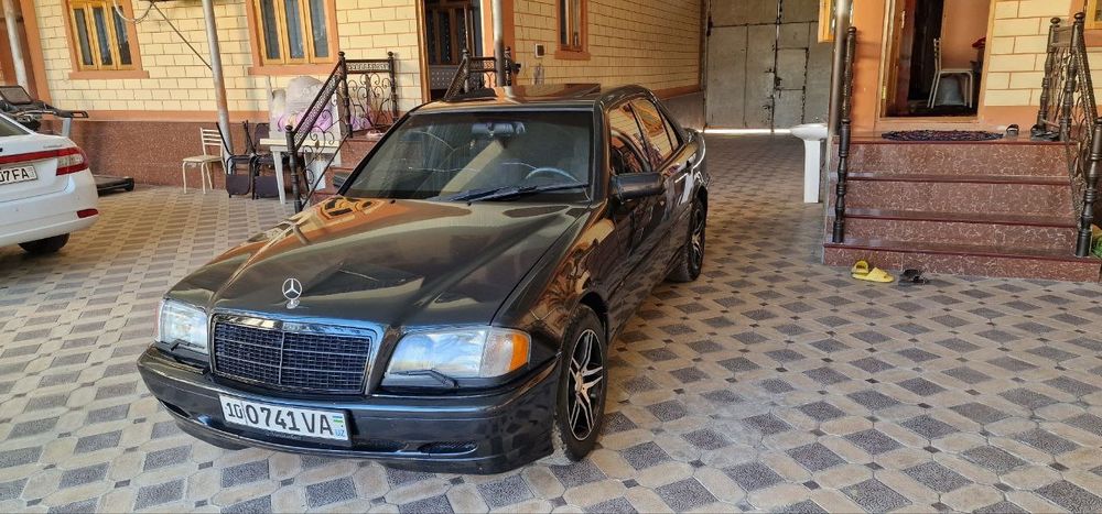 Mercedes w202 sotiladi.