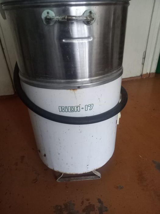 Продам стиральную машину  Рига 17