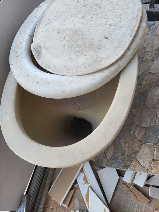 Унитаз для ремонта