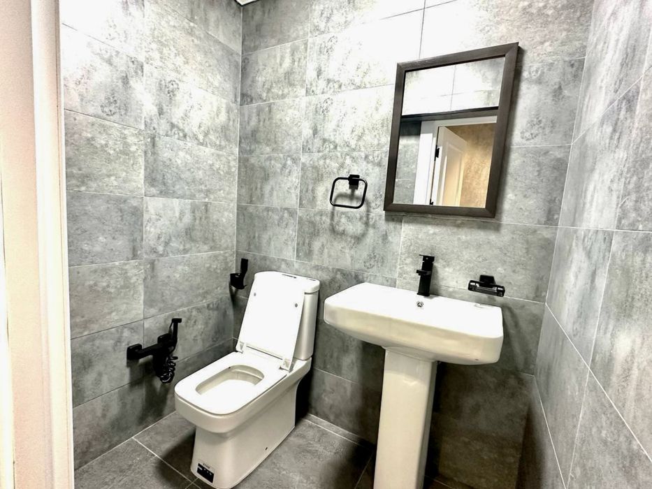 Продаю Hi-Tech Office Юнусабад Мечеть.Бадамзар Вдоль Дороги 95м2.