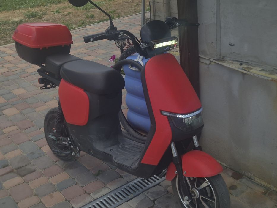 Продам электронный скутер