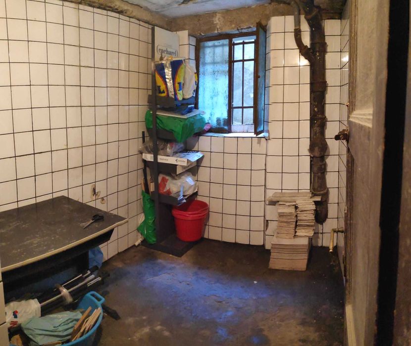 Boxa subsol pentru depozitare, 5m patrati, ultracentral, Str. Batistei, Universitate