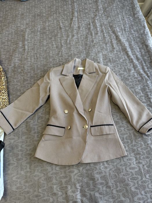 Пиджак женский по 3000