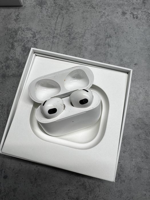 AirPods 3 Apple – MagSafe Charging Case – ca noi