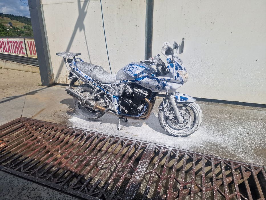 De vânzare Suzuki bandit 650S(accept schimburi cu atv minim 400cc ofer diferență)