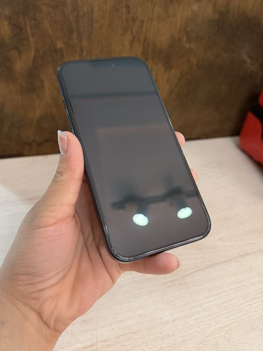 Продам iPhone 16 128GB Black