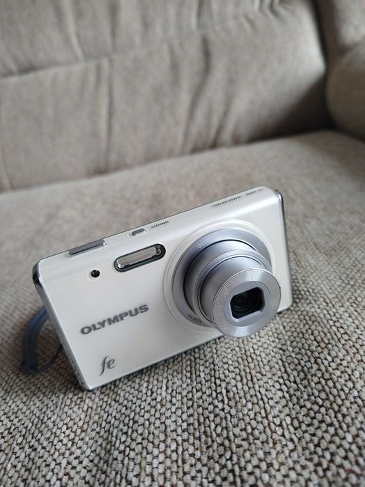 Olympus FE-4040 Camera foto digitala 14 Megapixel