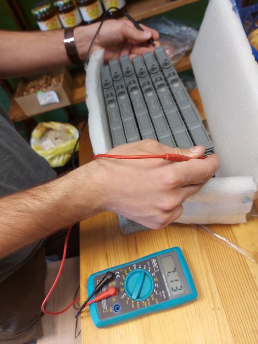 Клетки за Toyota Prius