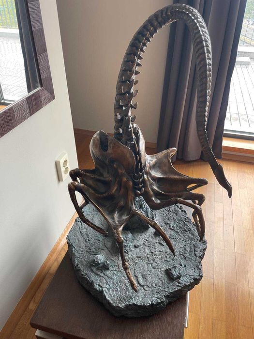 Alien queen facehugger sideshow recast, статуя / фигура