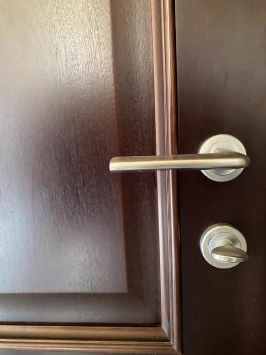 Продам межкомнатные двери