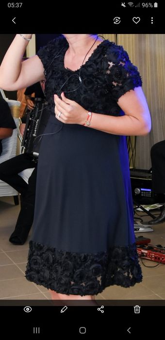 Rochie de ocazie pentru gravide și alăptare