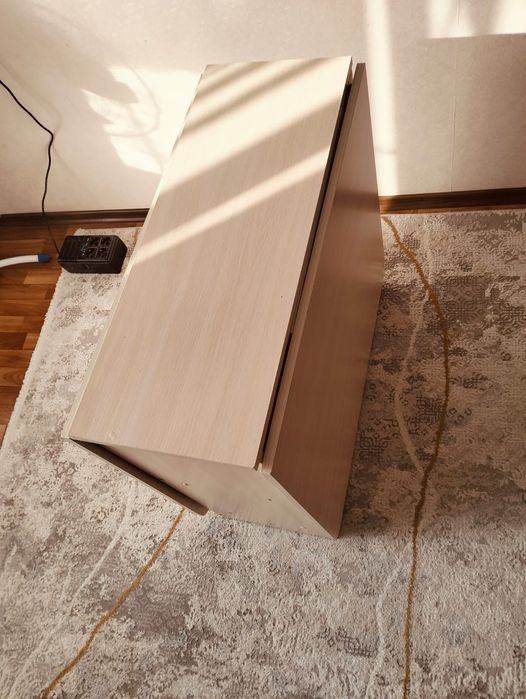 Продам стол книжка!