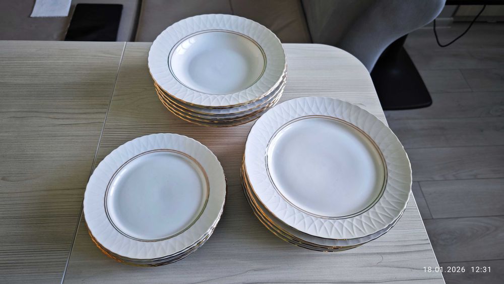 Чинии комплект от костен порцелан
