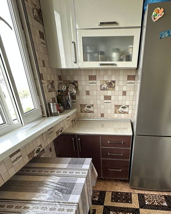 Продаётся 4 комнатная квартира