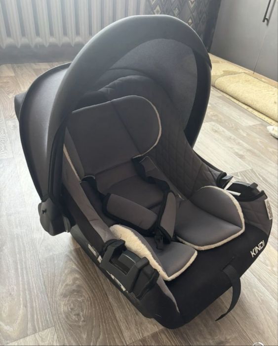 Продам автолюльку.