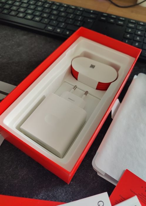 OnePlus 12R full box