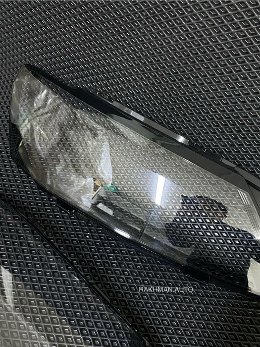 Стекла Фары Volkswagen Passat