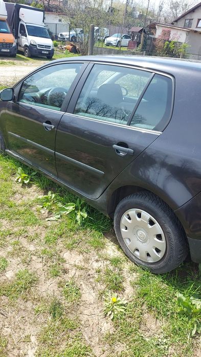 Vand VW Golf 5 2006 diesel pentru dezmembrare