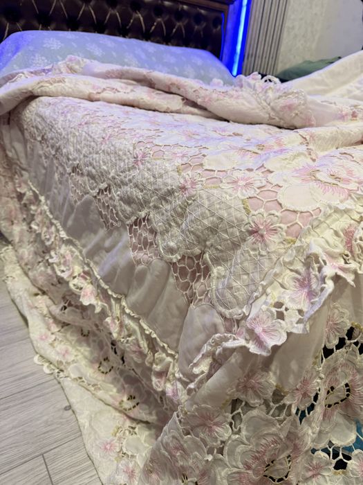 Pakrival. Zo’r 2 ta yostiq chilt bor