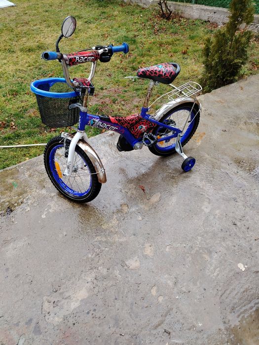 Детско колело със спомагателни